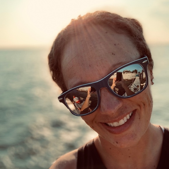 Meet your Posher, Jen - Picture 1 of 1